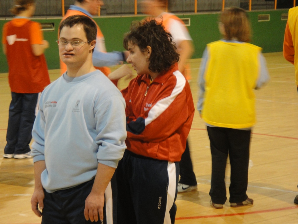 Deportistas de Aviva en baloncesto